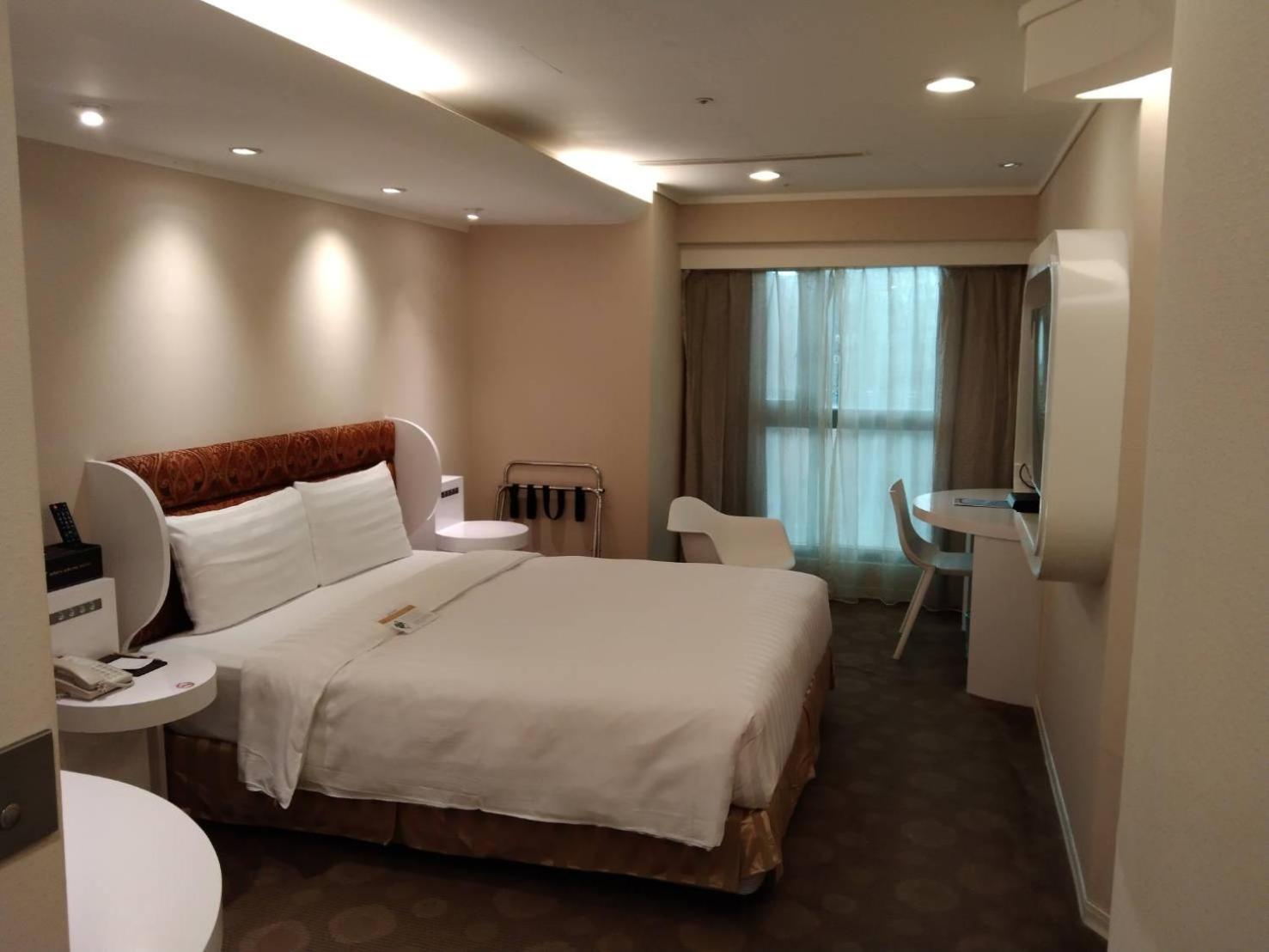 Ximen Airline Hotel Тайбей Екстер'єр фото